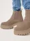 Stivaletti beige in pelle camoscio con tacco